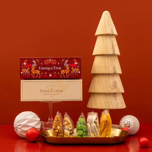 FESTIVE SNACKS: Treat Box