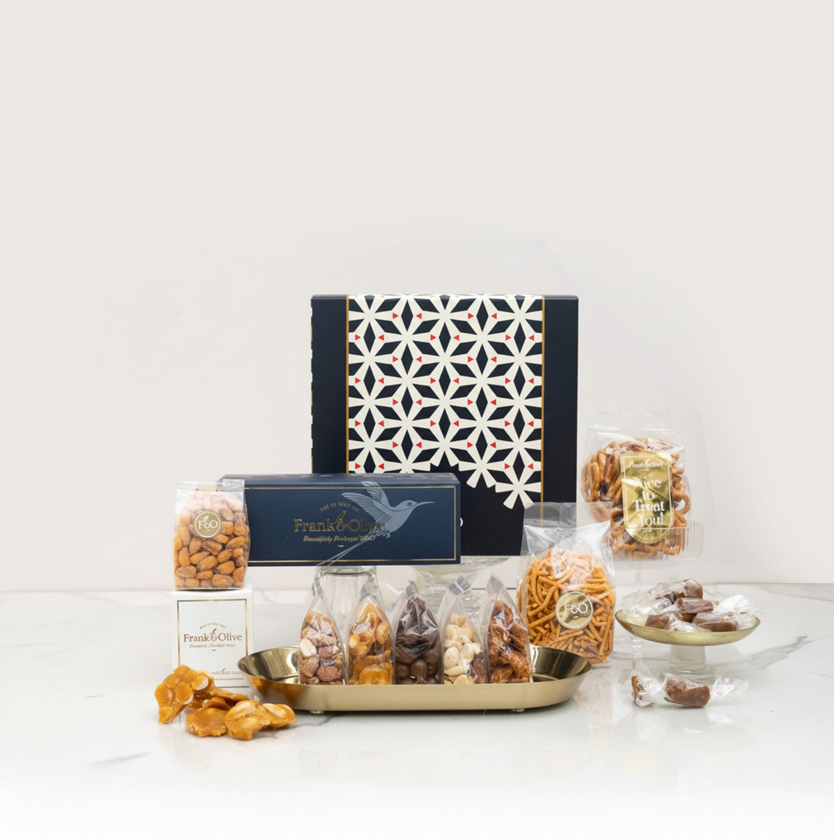 ULTIMATE SNACK: Luxury Box with Sleeve